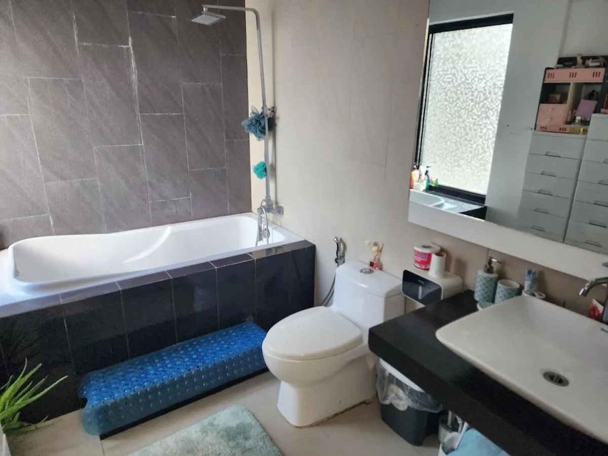 Family Room With Private Pool Manila 0*,