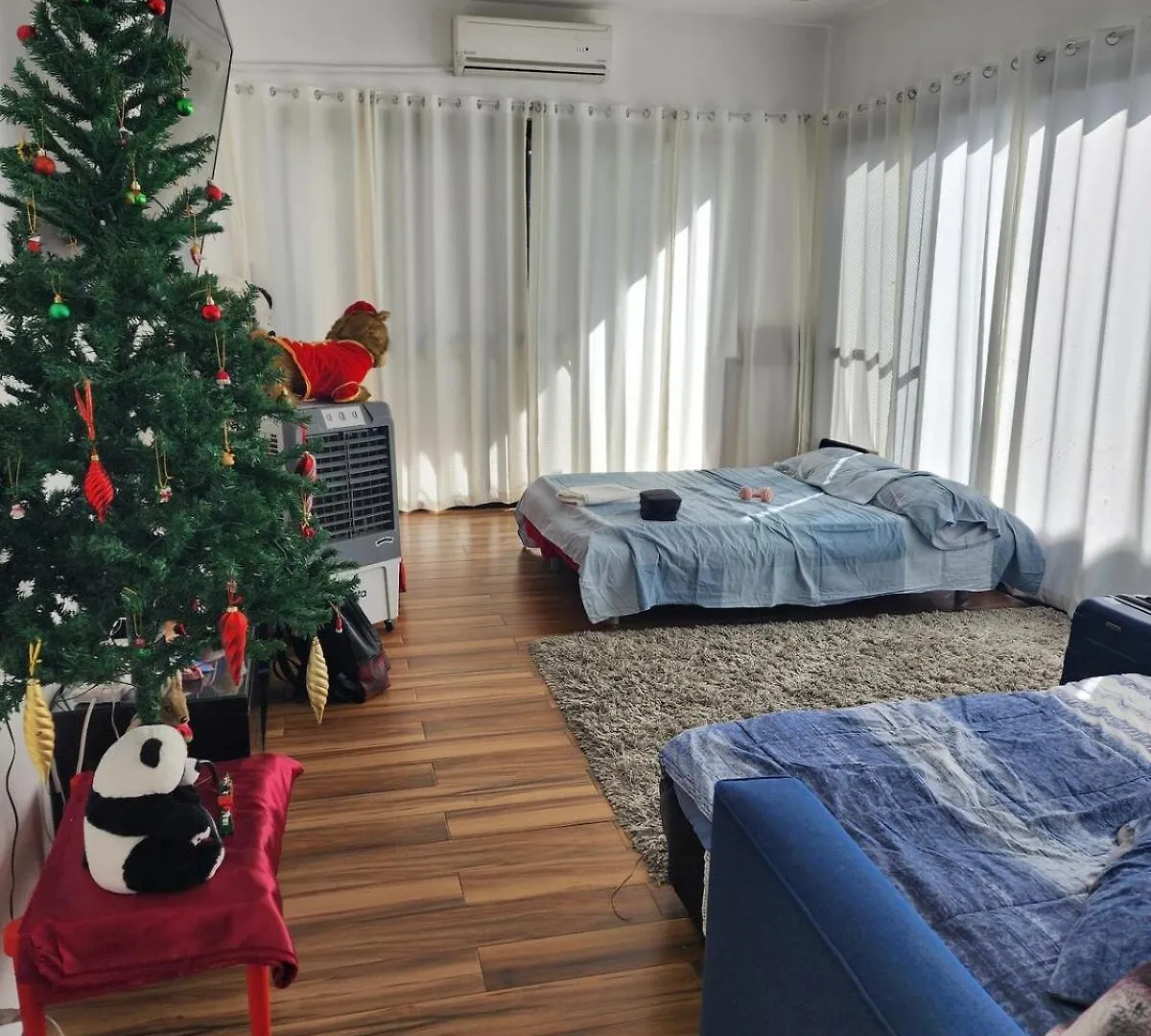 Family Room With Private Pool Manila